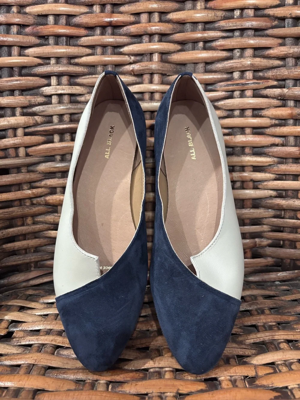 Anthropology All Black -Two-Tone Women’s Flats - Navy and Cream. Size 6.5/37